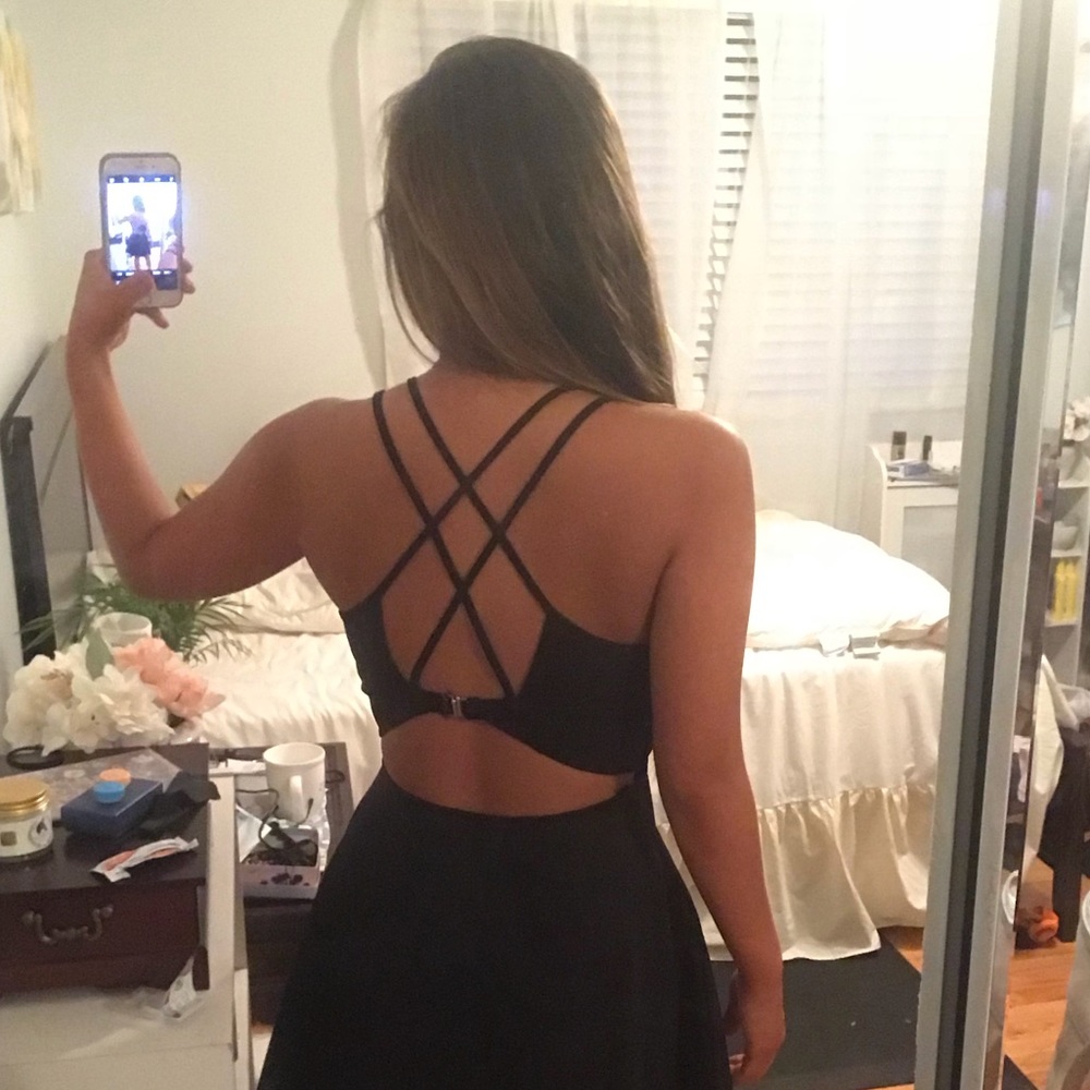 LBD with cross cross clasp back